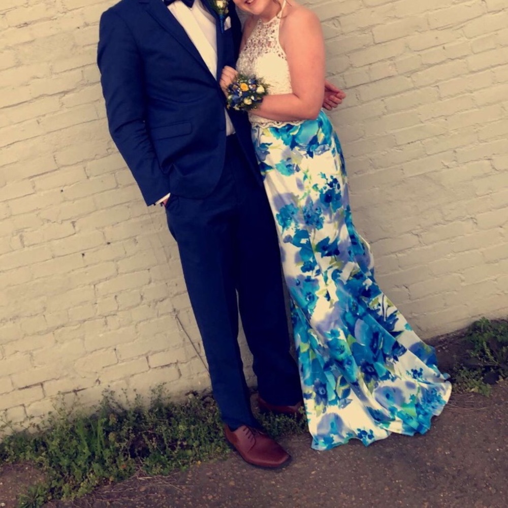 Beautiful flower 2 piece Prom Dress!!!